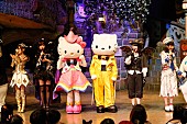 AKB48「AKB48 キュートなハロウィンコスでハローキティと「ハロウィン・ナイト」」1枚目/5