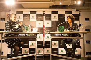 「B'z稲葉浩志 初の渋谷公開スタジオ登場『名探偵コナン』OPテーマである新曲解禁」