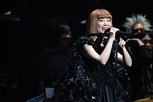 「YUKI 日本武道館でのツアー千秋楽公式ライブレポ到着」
