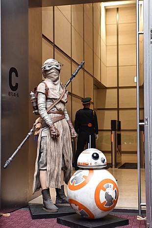 「中川翔子、田辺誠一、増田セバスチャンも参加、『スター・ウォーズ　アート』開催」