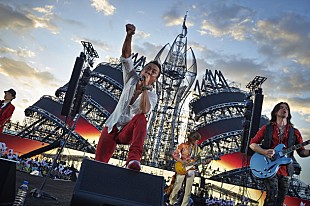 「長渕剛“歴史的祭典”伝説の富士山10万人オールナイトライブが遂に映像商品化」