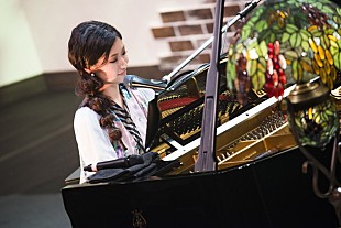 「大塚 愛 RIP SLYMEカバーやインストも盛り込んだ弾き語りライブ ステージ上でファンと談笑も……そして【COUNTDOWN JAPAN】へ」