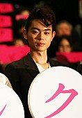 菅田将暉「菅田将暉『ピンクとグレー』舞台挨拶でカメラ持参 まるで「父親の気分」」1枚目/8