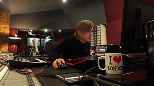 「小室哲哉 ロンドンからglobe「Self Control」リアレンジの模様配信するも「これはリリースしない」」