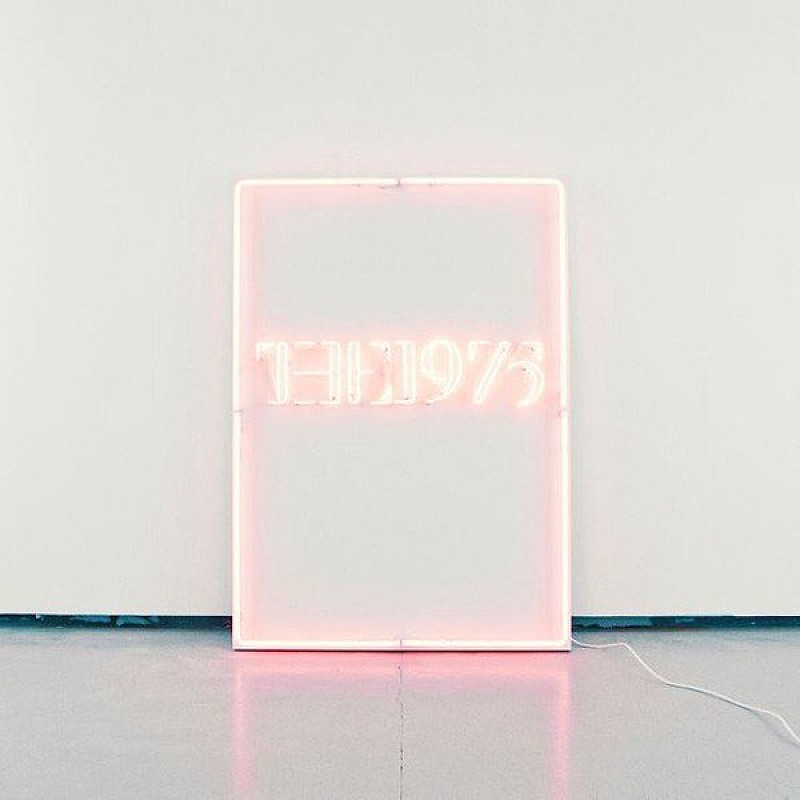 Ｔｈｅ　１９７５「Album Review：歯が浮くような新作タイトルもサマになってしまう理由…The 1975の魅力とは？」1枚目/1