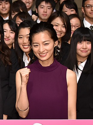 「岡田准一/阿部寛/尾野真千子 映画『エヴェレスト 神々の山嶺』フレッシャーズ限定試写会でエール贈る」