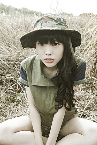 「アイナ・ジ・エンド（BiSH）『IDOL AND READ 006』発売記念トークショー＆サイン会に登場」