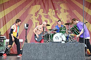 「レッド・ホット・チリ・ペッパーズ、新曲公開＆ニューアルバム詳細発表」