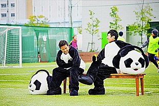 「桜井和寿（Mr.Children）×GAKU-MC ウカスカジー始動！ 7/13アルバム発売＆7/16リリパ開催」