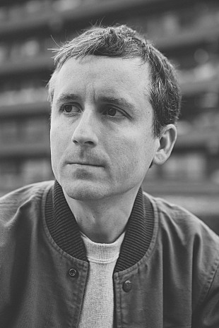 「ホット・チップのアレクシスによるソロ2ndアルバム完成、ピアノ・ヴォーカルが中心の作品に」