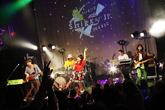 シギージュニア「Shiggy Jr. 音楽×アートのイベントでトリに登場、盟友の門出を祝福したハッピーでポップなステージ！」1枚目/5