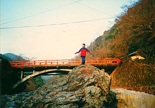 「カニエアルバムの妄想作で話題を呼んだTOYOMUが、【Song For A Future Generation】に出演決定」