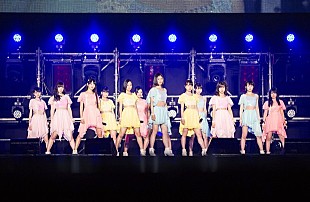 「モーニング娘。'16“奇跡の松岡茉優加入!?”パフォーマンス写真初公開 石田亜佑美と見つめ合う場面も」