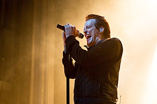 「銃乱射事件直後の殺害脅迫受け、フィルターが公演を中止」