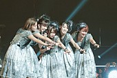 ℃－ｕｔｅ「℃-ute「これからも5人で走りたい！」メンバーの想いへの返答……NMB48山本彩やTPD高嶋菜七らも絶賛の武道館アクト」1枚目/10