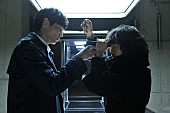 東出昌大「新映画『デスノート』東出昌大×池松壮亮の貴重な場面写真2枚公開」1枚目/2