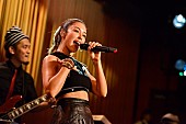 ＢＥＮＩ「BENIがルーツ・ミュージックをカバー InterFM897プレミアライブに観客総立ち」1枚目/3