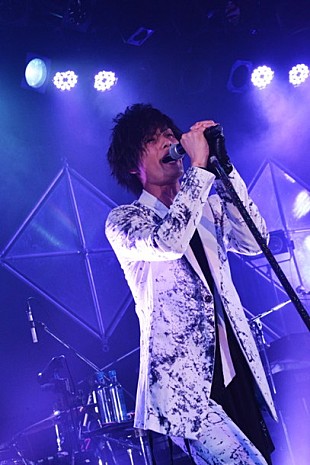 「加藤和樹 デビューから最新曲まで全82曲熱唱！ 全曲ライブ完遂「15年目も20年目も全曲ライブをやるか?!」」