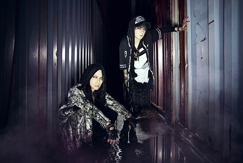 VAMPS 原案：HYDE/監督：斉藤渉の新曲「INSIDE OF ME」MV完成!!