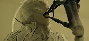 「『デスノートLNW』新たな死神アーマ＆デスノート対策本部の場面写真公開」