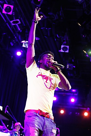 「レゲエ界の"KING OF DANCEHALL"ビーニ・マンが来日！ビルボードライブ大阪公演の最速レポートが到着！」