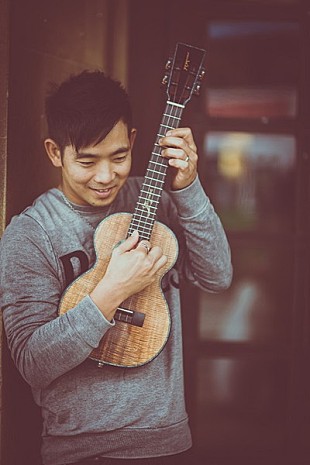 「ジェイク・シマブクロの名曲「フラガール」JRいわき駅の発車メロディーに」