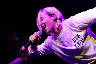 「ディプロのお気に入り、ムーの単独公演レポ　大ヒット曲 「リーン・オン」に会場が大揺れ」