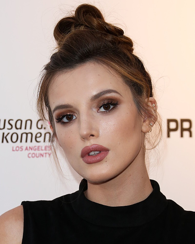 「ベラ・ソーン、バイセクシャルであることを告白」1枚目/1