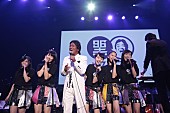 松崎しげる「松崎しげる【黒フェス】ももクロと「夢で逢えたら」でサプライズコラボ！ 奥田民生/中川翔子/May J.らも登場」1枚目/12