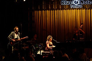 「ノラ・ジョーンズがピアノに回帰した最新作をいち早く生披露！プレミアム・ライブ＋Q&amp;Aレポート」