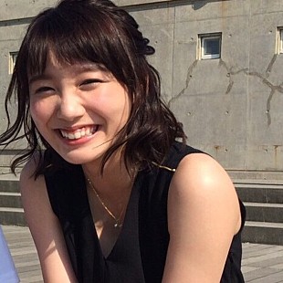 「月9出演中「飯豊まりえが可愛すぎる」美肌＆抜群なスタイルに羨望の声」