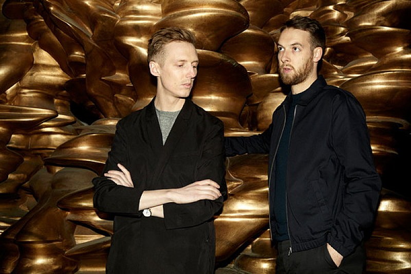 UK新鋭・ホンネ（HONNE）、来日直前にデビュー・アルバムが日本リリース決定