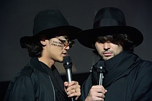 「赤西仁×山田孝之“JINTAKA”リリべで突然の解散宣言！「えーと、解散します」」