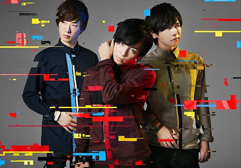 「トラフィックライト。　デビューシングルのジャケット公開！」1枚目/7