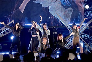 「BiSH“BiSHの伝説はBiSHが創る”運命も批判も弱さも跳ね飛ばした革命の一夜……新時代のポップアイコンへ」