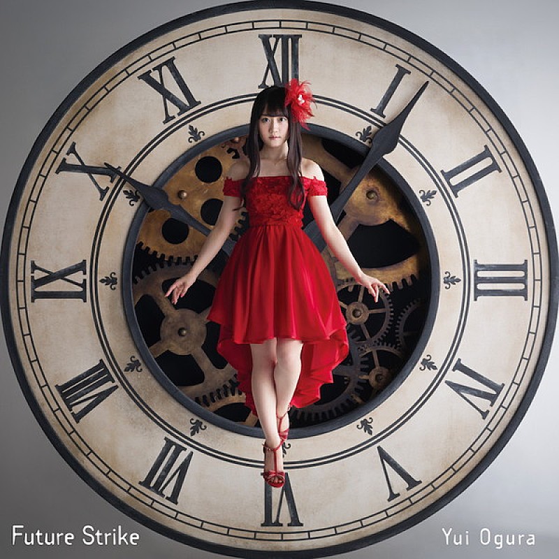 小倉唯、ニューシングル『Future Strike』ジャケ写は赤いドレスでクールな表情