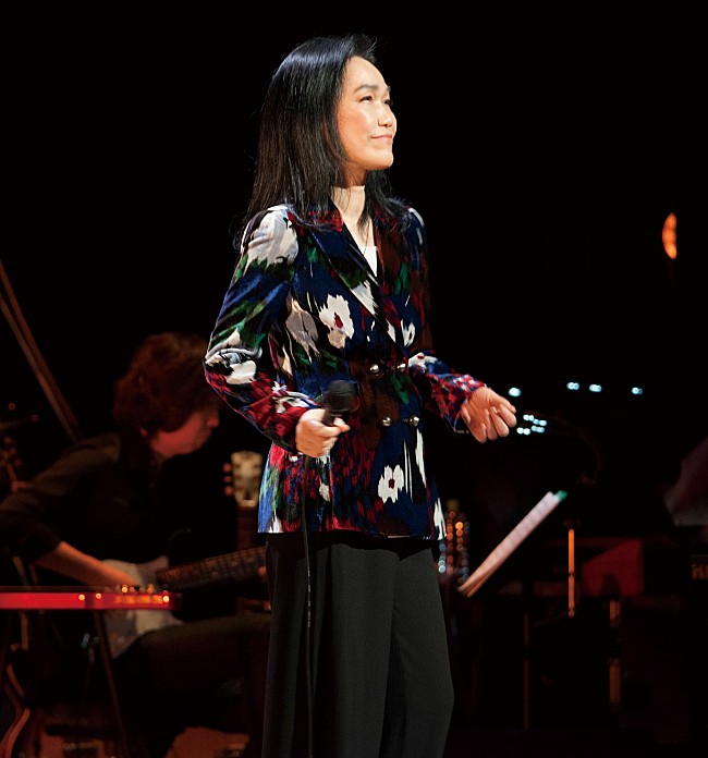 「五輪真弓が32年ぶりのライブ・アルバム発売＆ビルボードライブで発売記念公演開催」1枚目/1