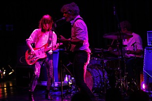 「NYアート・ロックを担い続ける重鎮ブロンド・レッドヘッドの最速ライブレポートが到着」