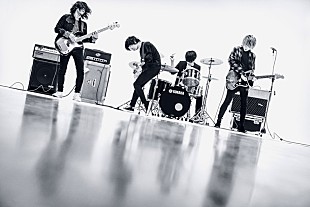 「cinema staff 新EP『Vektor E.P.』収録曲「ビハインド」躍動感あふれるダークなMV公開」