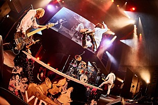「SuG【VersuS】東京2daysはポップでカラフルな極彩SuG勝利！ 決着は12/30豊洲PIT“重要なカウントダウンの始まり”」