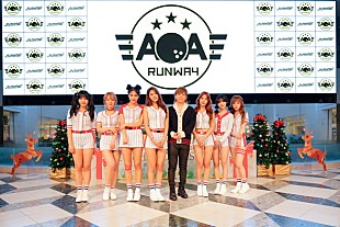 「小室哲哉 AOAの新AL『RUNWAY』発売記念イベントにサプライズ登場」