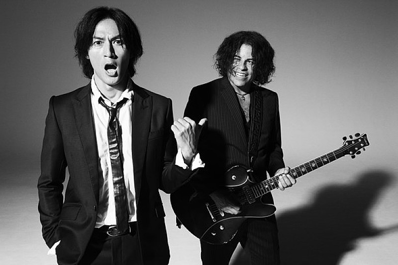 B'z「B&#039;z稲葉浩志＆スティーヴィー・サラス出演の特別番組『URAAJITO』LINE LIVEで生配信」1枚目/2