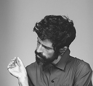 「デヴェンドラ・バンハート来日公演が5月に日程変更」