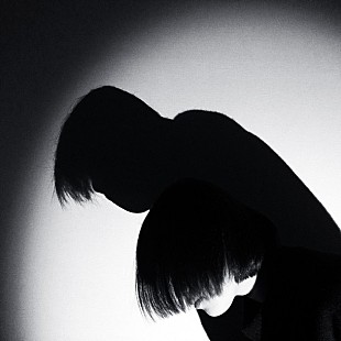 「CLOW「みんな同じ恋の歌ばっか つまんない」MV公開」