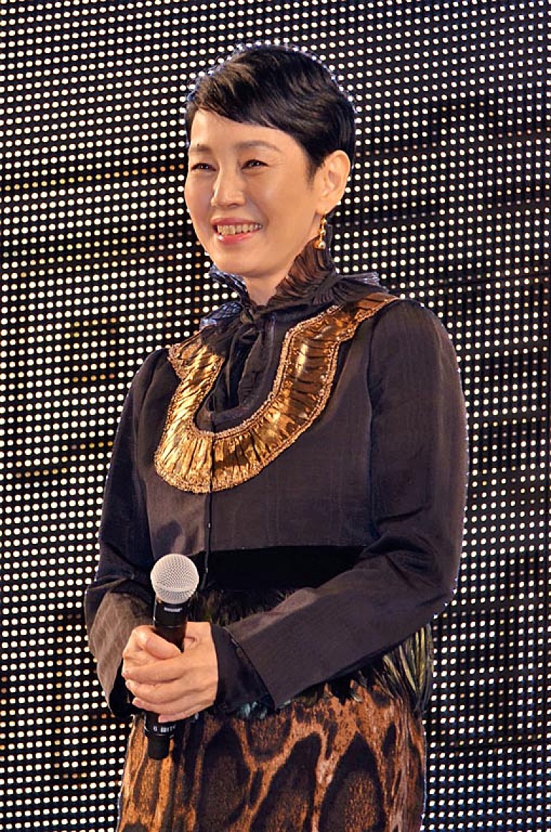 「樋口可南子、マ－ベルのコスプレファンに大興奮　“マネキン・チャレンジ”で瞬きなしの女優魂」1枚目/1