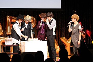 「DISH// 龍二＆昌暉の生誕祭開催！ シャンパンタワーやバースデーケーキで2人をお祝い」