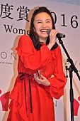 百田夏菜子「百田夏菜子、あいさつ順忘れられるも機転利かす　ももクロ決めポ－ズの“おしとやかバ－ジョン”を披露」1枚目/1