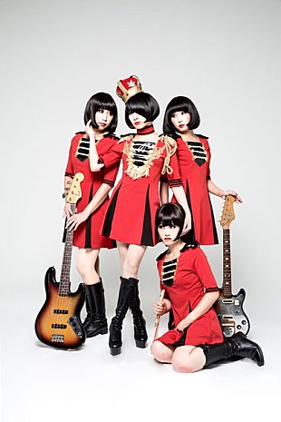 「キノコホテル “与える”ようで“焦らす” 初の公式ライブ映像作品トレーラー映像を公開」