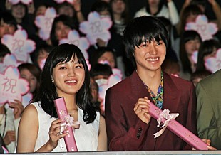 「川口春奈、山崎賢人に「大好きです」と告白！？　山崎は「ユ－モアたっぷりな春奈ちゃん最高」」