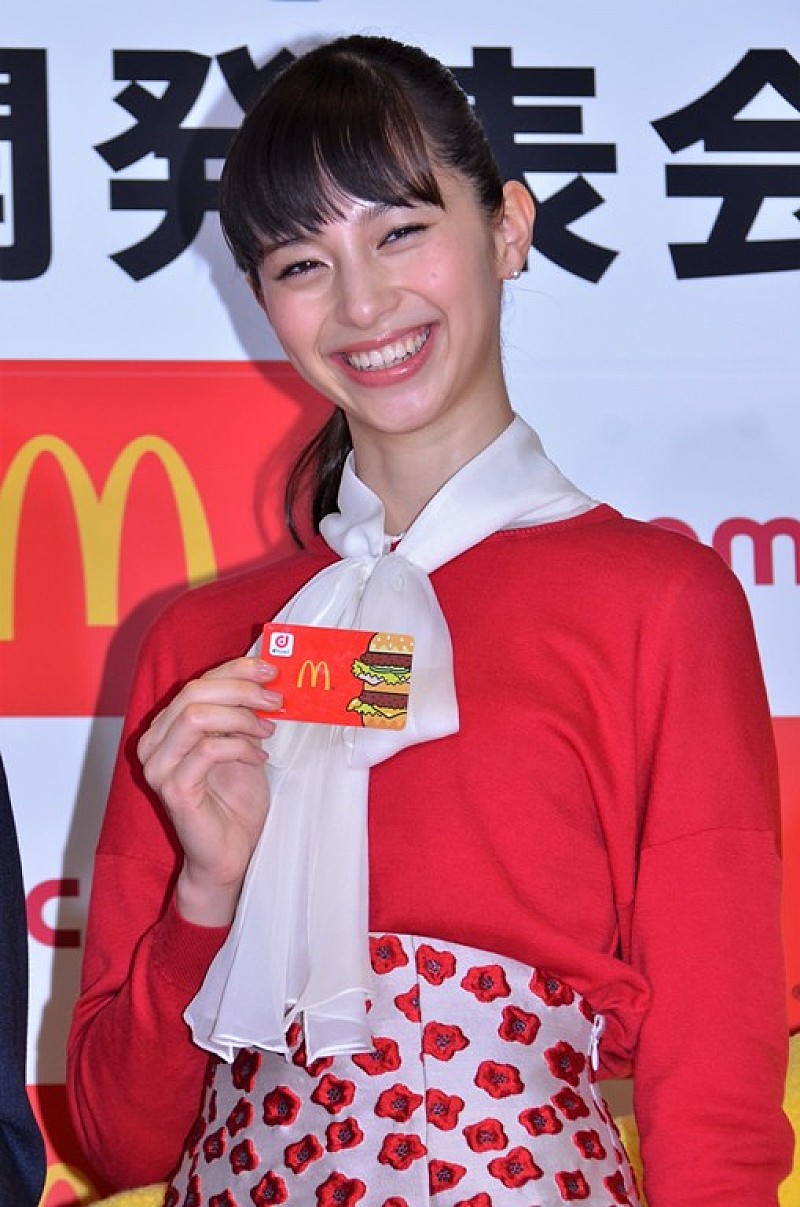 「中条あやみ、海外での活動を視野に　「英語を勉強したい」」1枚目/1